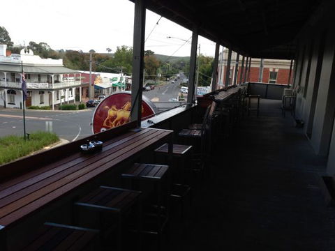 The Corner Hotel Alexandra - Sunshine Coast Guide 1