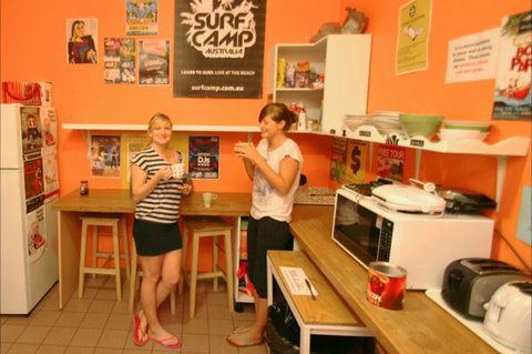 Zing! Backpackers Hostel - Sunshine Coast Guide 4