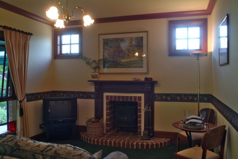 Anchor Cottage - Sunshine Coast Guide 2