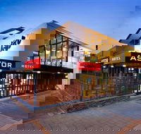 Astor Hotel and Astor Suites - Sunshine Coast Guide