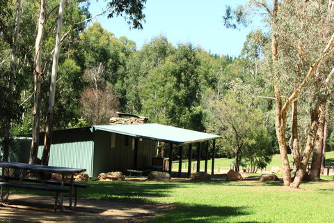 Blue Range Hut - Sunshine Coast Guide 0