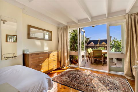 Carlson Terrace - Sunshine Coast Guide 8