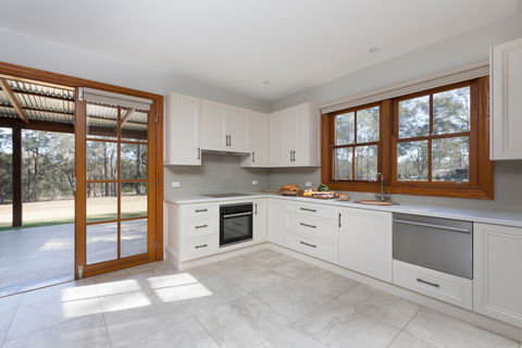 Enzo Cottage - Craftsmen Built Luxury Cottage - Sunshine Coast Guide 5