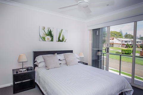 Escape At Nobbys - Sunshine Coast Guide 8