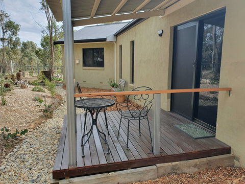 Huntly Lodge - Sunshine Coast Guide 0