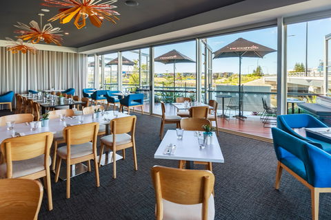 Mercure Sunshine Coast Kawana Waters - Sunshine Coast Guide 7