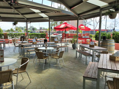 Northside Hotel - Sunshine Coast Guide 2