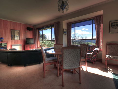 Plovers Ridge Country Retreat - Sunshine Coast Guide 4