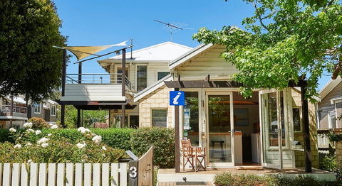 Seahaven Village - Sunshine Coast Guide 0