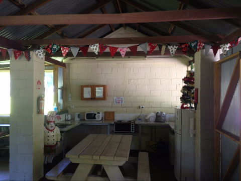 Yackandandah Holiday Park - Sunshine Coast Guide 2