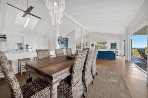 Annie's White House - Sunshine Coast Guide 2
