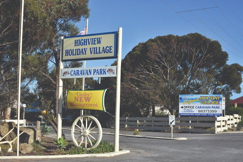 ARDROSSAN - Highview Holiday Village - Sunshine Coast Guide 0