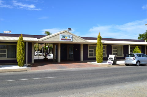 Barossa Gateway Motel - Sunshine Coast Guide 0