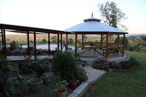 BellbirdHill Bed And Breakfast - Sunshine Coast Guide 2