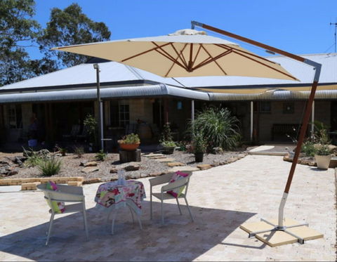 BellbirdHill Bed And Breakfast - Sunshine Coast Guide 3
