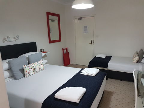 Canberra Short Term And Holiday Accommodation - Sunshine Coast Guide 2