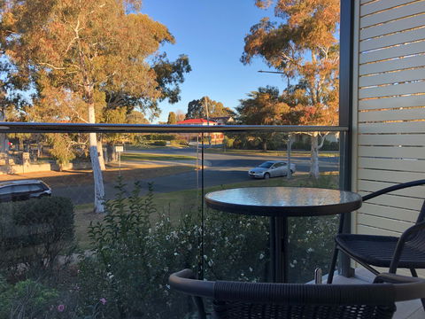 Canberra Short Term And Holiday Accommodation - Sunshine Coast Guide 5