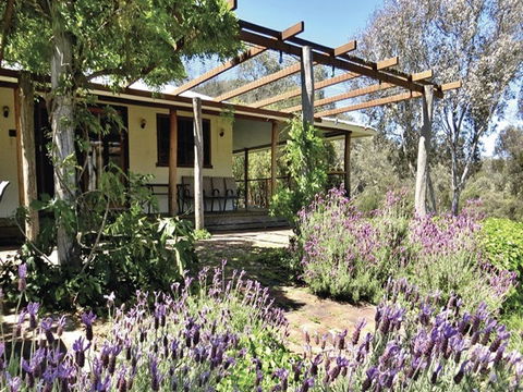 Capertee Homestead - 'Port Macquarie' - Sunshine Coast Guide 0