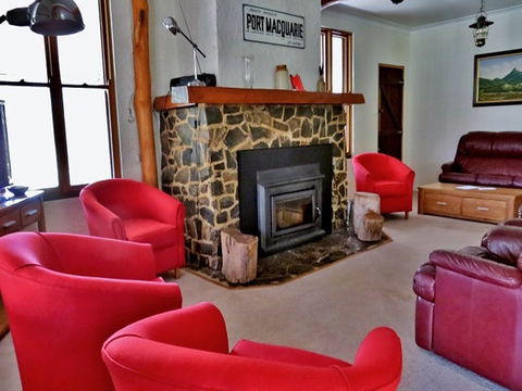 Capertee Homestead - 'Port Macquarie' - Sunshine Coast Guide 3
