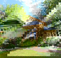 Cotswold Gardens Armidale - Sunshine Coast Guide