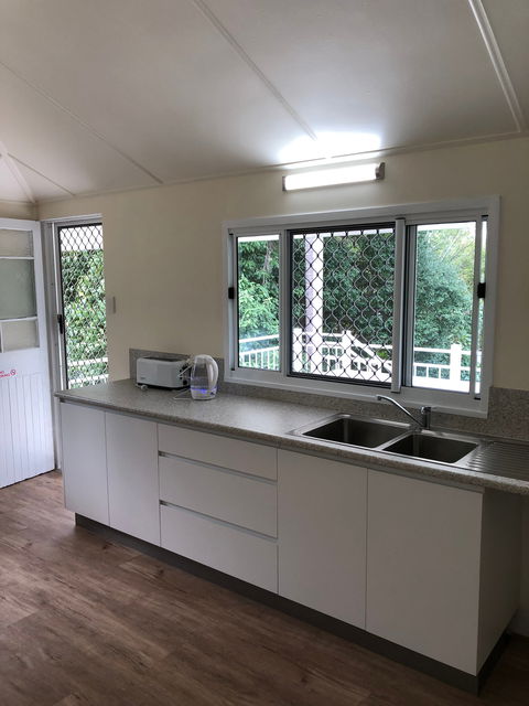 Daggoombah Holiday House - Sunshine Coast Guide 6