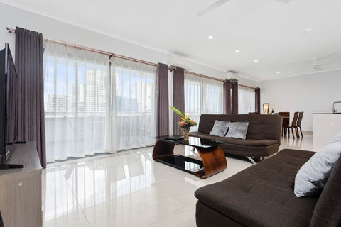 Darwin City Hotel - Sunshine Coast Guide 7