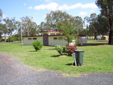 Dunedoo Caravan Park - Sunshine Coast Guide 1