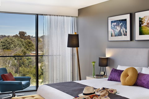 East Hotel + Apartments - Sunshine Coast Guide 0