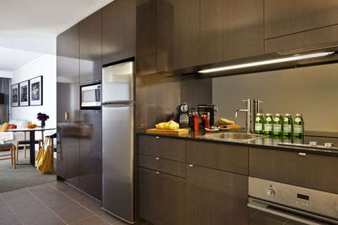 East Hotel + Apartments - Sunshine Coast Guide 1