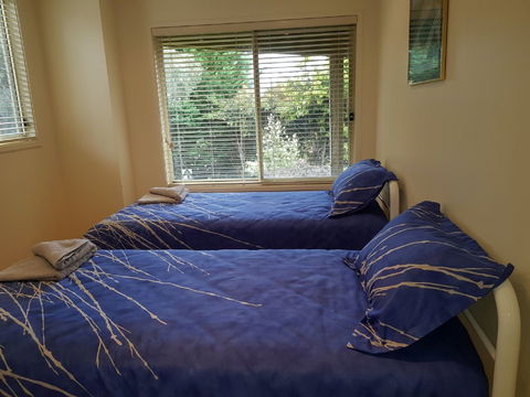 Ellie's Hide-Away At Malua Bay - Sunshine Coast Guide 7