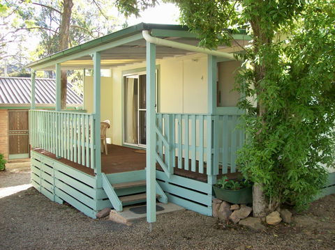 Goughs Bay Holiday Cottages - Sunshine Coast Guide 0