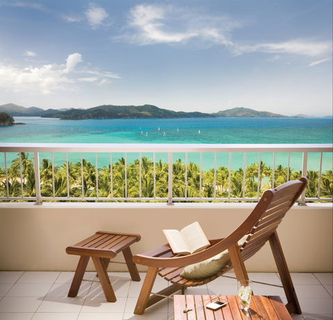 Hamilton Island Reef View Hotel - Sunshine Coast Guide 1