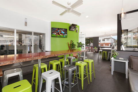 Hotel Chino - Sunshine Coast Guide 1
