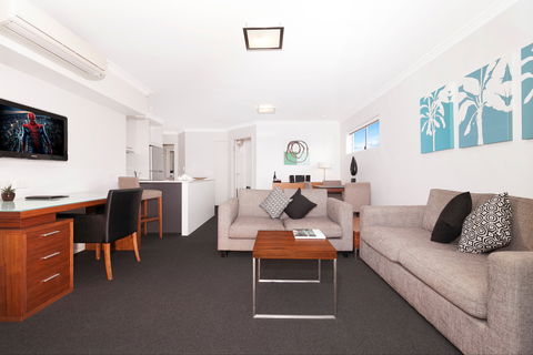 Hotel Chino - Sunshine Coast Guide 2