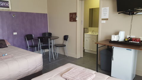 Meeniyan Motel And Bike Hire - Sunshine Coast Guide 6