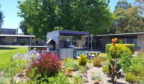 Meeniyan Motel And Bike Hire - Sunshine Coast Guide 7