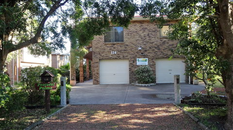 Peaceful Palms Bed And Breakfast - Sunshine Coast Guide 2
