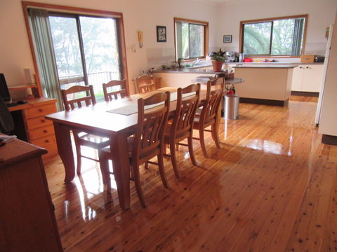 Peaceful Palms Bed And Breakfast - Sunshine Coast Guide 4