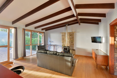 Ridgetop Hideaway - Sunshine Coast Guide 0