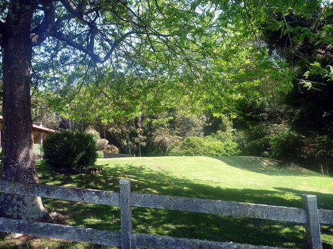 Ridgetop Hideaway - Sunshine Coast Guide 3