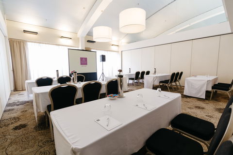 Sage Hotel Adelaide - Sunshine Coast Guide 2
