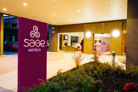 Sage Hotel Adelaide - Sunshine Coast Guide 3