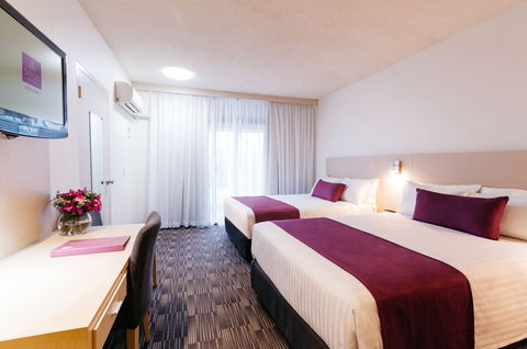 Sage Hotel Adelaide - Sunshine Coast Guide 4