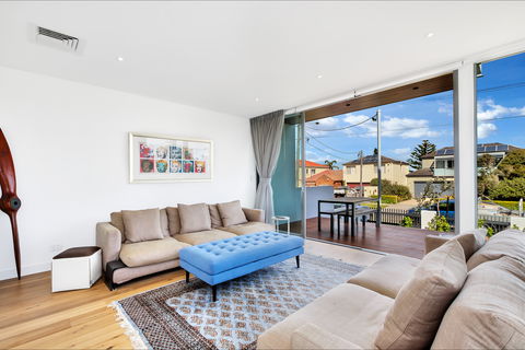 Stunning Luxury Home - Sunshine Coast Guide 4