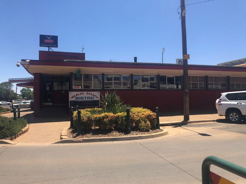 The Condobolin Hotel - Sunshine Coast Guide 1
