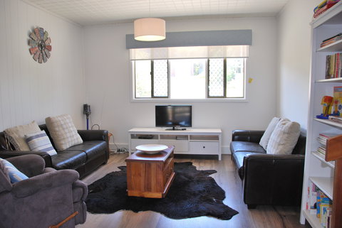 20 Elizabeth Crescent, Carrickalinga - Sunshine Coast Guide 1