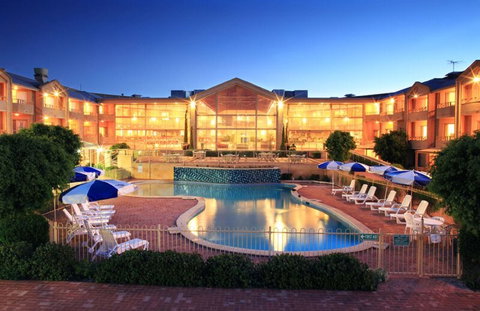 Abbey Beach Resort - Sunshine Coast Guide 0