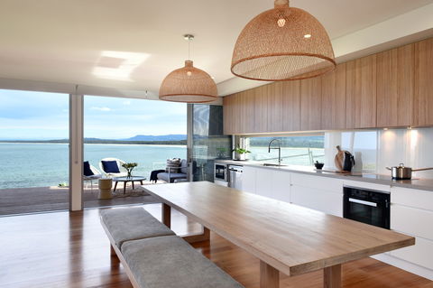 Absolute Waterfront Gerroa - Sunshine Coast Guide 0