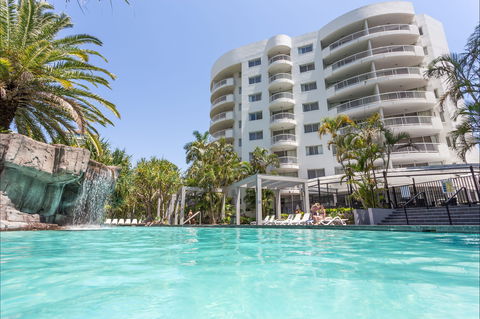 Alpha Sovereign Hotel - Sunshine Coast Guide 0