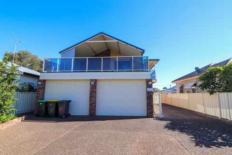Anglers Abode - Sunshine Coast Guide 0